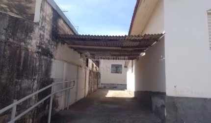 Casa com Edícula Engenheiro Schmitt 04 vagas de garagem.