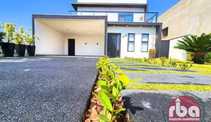 Casa à venda no Condomínio Una em Itu