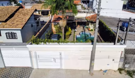 Casa com 4 quartos à venda no Jardim Aeroporto I, Mogi das Cruzes , 200 m2 por R$ 590.000