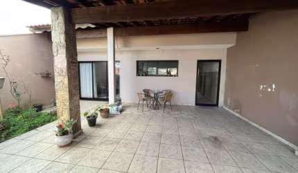 Casa com 2 quartos à venda na Vila Oliveira, Mogi das Cruzes , 140 m2 por R$ 599.000