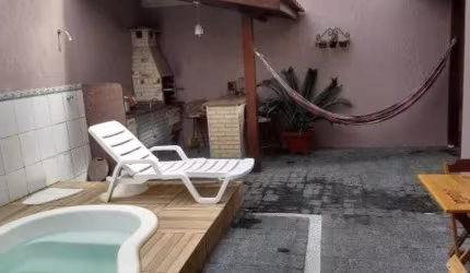 Sobrado com 3 dormitórios, piscina e hidromassagem à venda, 182 m² por R$ 1.450 - Fazenda - Itajaí/SC