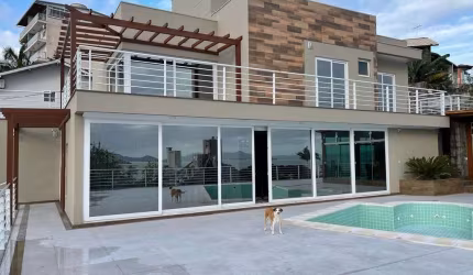 Casa à venda com 3 quartos 1 suíte, 365m² em Agronômica Florianópolis