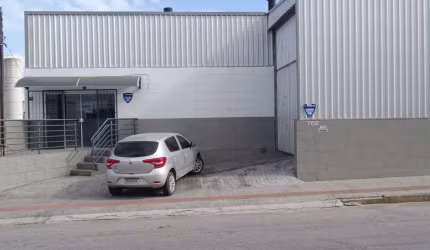 Barracão à venda com 1 quarto , 477m² em Serraria São José