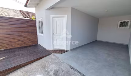 Casa à venda com 2 quartos , 72,32m² em Forquilhas São José