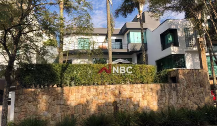 Belíssima Casa no Condomínio V