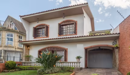 Casa com 3 quartos à venda na Rua Esteio, 220, Cavalhada, Porto Alegre por R$ 790.000