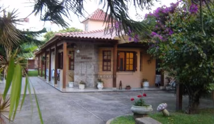 Casa com 2 quartos à venda na Praça Tamandaré, 565, Cristal, Porto Alegre por R$ 1.200.000