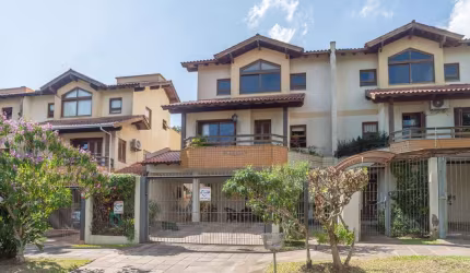 Casa com 3 quartos à venda na Rua Chavantes, 280, Vila Assunção, Porto Alegre por R$ 1.200.000