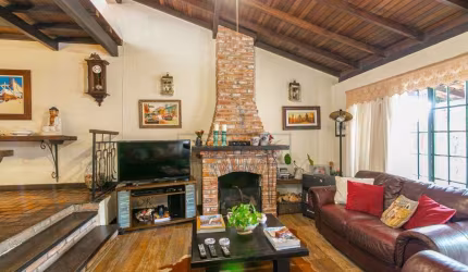 Casa com 2 quartos à venda na Avenida Guaíba, 4040, Vila Assunção, Porto Alegre por R$ 1.200.000