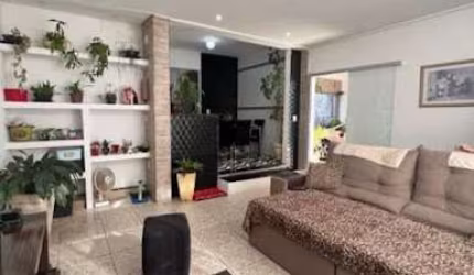 Casa com 4 dormitórios à venda, 145 m² por R$ 450.000,00 - Alto dos Pinheiros - Varginha/MG