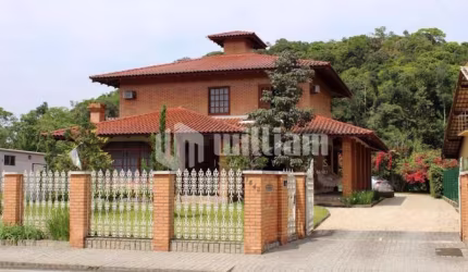 Casa com 5 quartos à venda no Centro, Guabiruba , 420 m2 por R$ 2.699.000