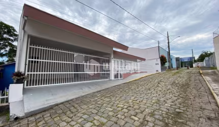 Casa com 5 quartos para alugar no Centro I, Brusque , 162 m2 por R$ 5.560