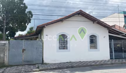 Casa com 2 quartos à venda na Rua Marechal Deodoro, 94, São João, Jacareí, 92 m2 por R$ 700.000
