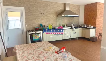 Casa em condomínio fechado com 3 quartos para alugar no Jardim Altos de Santana II, Jacareí  por R$ 12.000