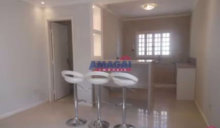 Casa em condomínio fechado com 2 quartos à venda no Jardim Flórida, Jacareí  por R$ 320.000