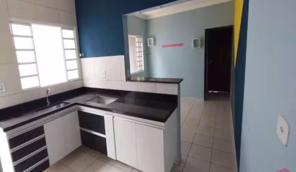 Casa com 1 quarto à venda na Cidade Nova Jacareí, Jacareí  por R$ 215.000