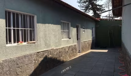 Casa com 4 quartos à venda no Jardim Jacinto, Jacareí  por R$ 510.000