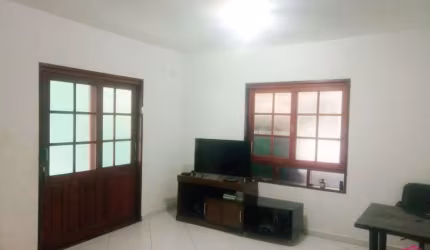Casa com 3 quartos à venda no Jardim Santa Marina, Jacareí  por R$ 360.000