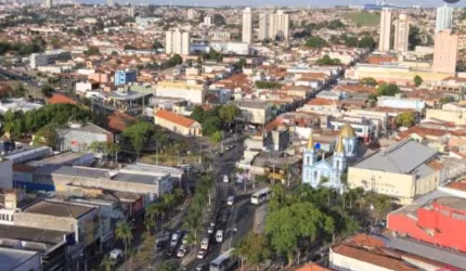 Terreno comercial para alugar no Centro, Jacareí  por R$ 5.500