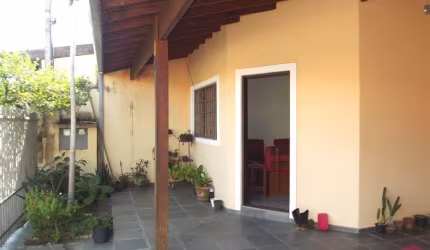 Casa com 3 quartos à venda na Cidade Jardim, Jacareí  por R$ 480.000