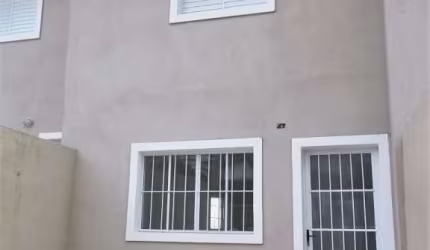 Casa com 2 quartos à venda no Jardim Bela Vista, Jacareí  por R$ 340.000