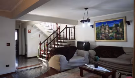 Casa com 3 quartos à venda no Jardim Santa Maria, Jacareí  por R$ 1.200.000
