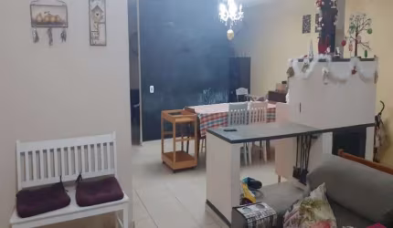 Casa com 2 quartos para alugar no Centro, Jacareí  por R$ 2.990