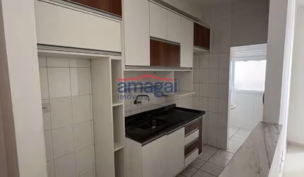 Apartamento com 2 quartos para alugar no Centro, Jacareí  por R$ 2.000