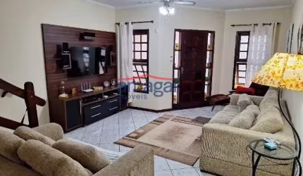 Casa com 3 quartos à venda no Jardim Altos de Santana II, Jacareí  por R$ 795.000