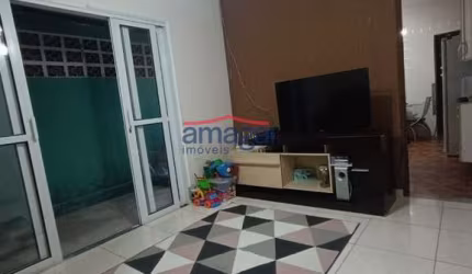 Casa com 3 quartos à venda na Cidade Salvador, Jacareí  por R$ 620.000