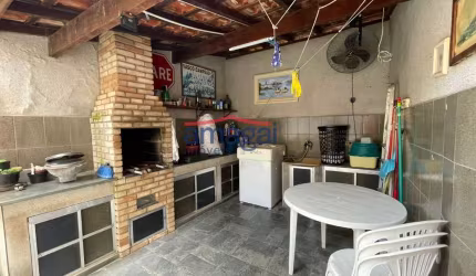 Casa com 2 quartos à venda na Cidade Jardim, Jacareí  por R$ 260.000