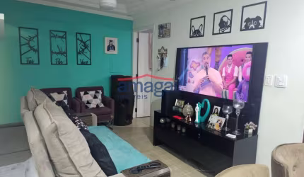 Casa em condomínio fechado com 2 quartos à venda no Parque Califórnia, Jacareí  por R$ 288.000