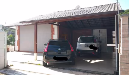 Casa com 3 quartos à venda na Rua Virgínia Quint, 12, Centro, São José por R$ 790.000