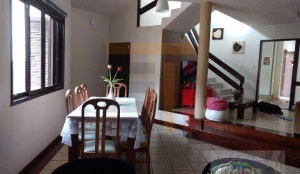 Casa com 3 quartos à venda na Rua Custódio Fermino Vieira, 212, Saco dos Limões, Florianópolis por R$ 1.100.000