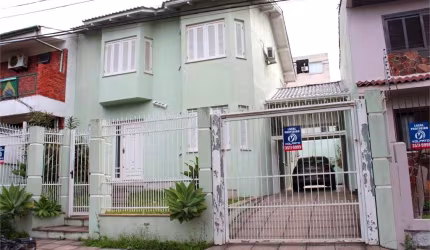 Casa com 4 quartos à venda em Vila Ipiranga - RS