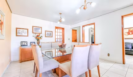 Casa com 4 quartos à venda em Cavalhada - RS