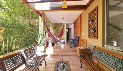 Casa com 4 quartos à venda em Menino Deus - RS