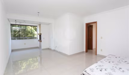 Apartamento com 3 quartos para locação em Chácara Das Pedras - RS