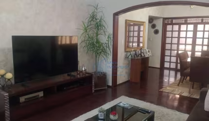 Sobrado com 3 dormitórios à venda, 380 m² por R$ 850.000,00 - Cidade Serodio - Guarulhos/SP