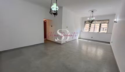 Em Icaraí apartamento à venda com 3 quartos (1 suíte) dep. completa e vaga de garagem