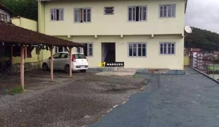 Prédio com 4 apartamentos ja alugados, ótima oportunidade de investimento