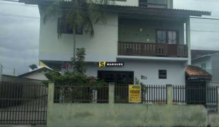Sobrado a venda no Bairro Fátima/Joinville