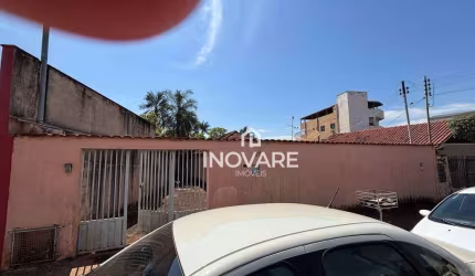Casa com 3 dormitórios à venda, 250 m² por R$ 650.000,00 - Setor Central - Itumbiara/GO