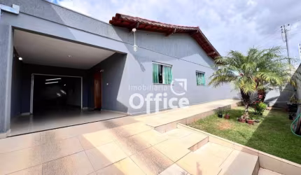 Casa com 3 dormitórios à venda, 200 m² por R$ 650.000,00 - Frei Eustáquio - Anápolis/GO