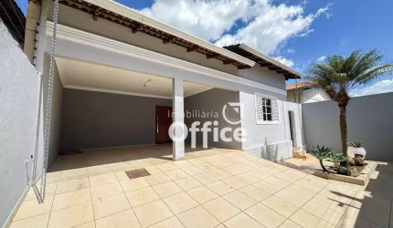 Casa com 3 dormitórios à venda, 180 m² por R$ 800.000,00 - Anápolis City - Anápolis/GO