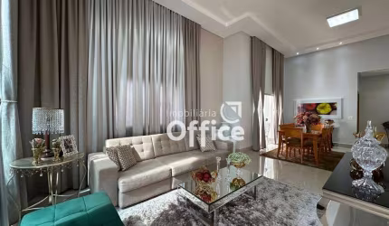 Casa com 3 Suítes à venda, 243 m² por R$ 1.650.000 - Condominio Residencial Anaville - Anápolis/GO