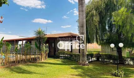 Sobrado com 3 quartos à venda, 130 m² por R$ 430.000 - Vila Industrial - Anápolis/GO