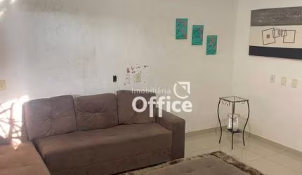 Casa com 3 quartos à venda, 200 m² por R$ 400.000 - Jardim Alvorada - Anápolis/GO