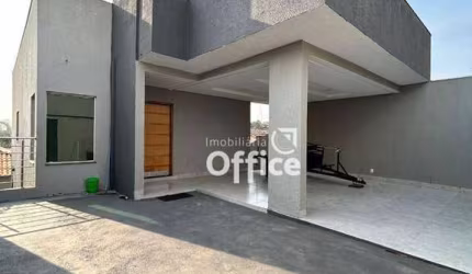Sobrado com 3 dormitórios para alugar, 180 m² por R$ 4.500/mês - Anexo Itamaraty - Anápolis/GO