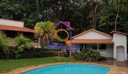 Excelente Chácara com piscina, campo de Futebol, a venda em